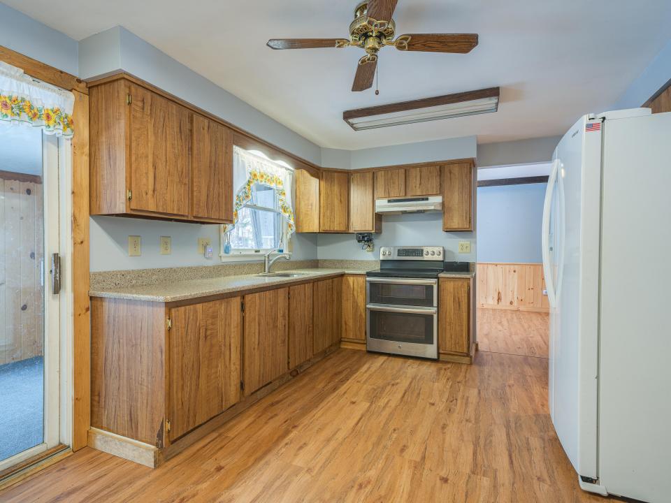 80 Sunset Ave-56