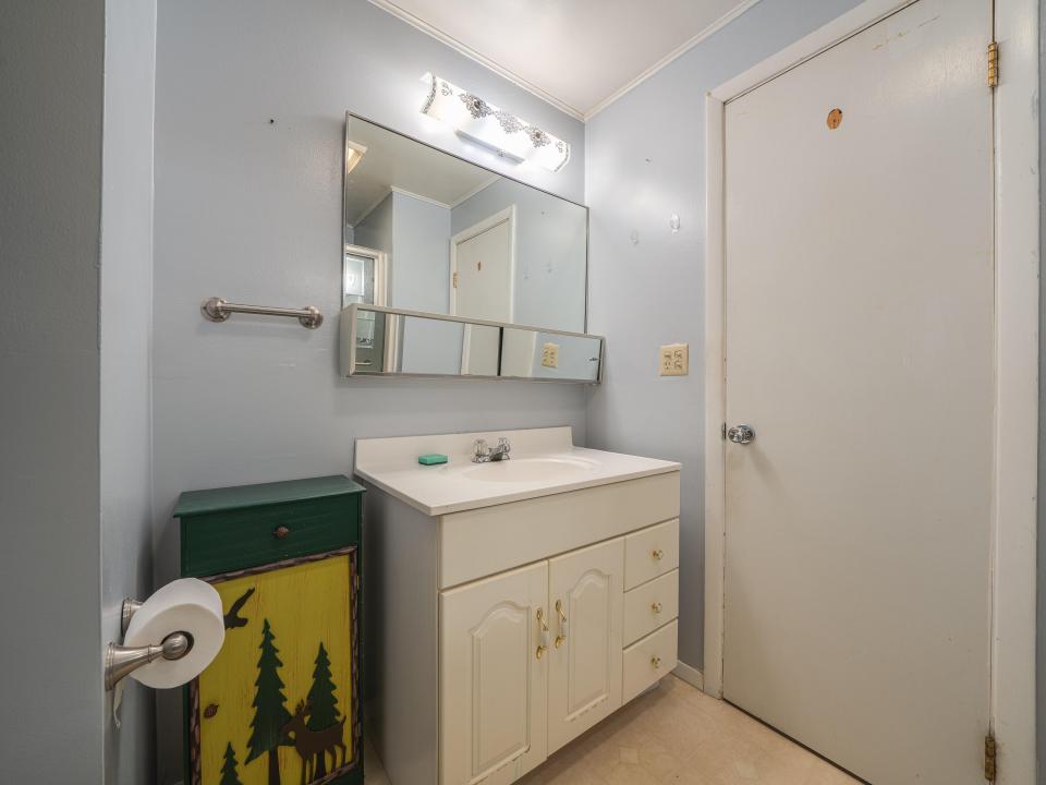 80 Sunset Ave-72