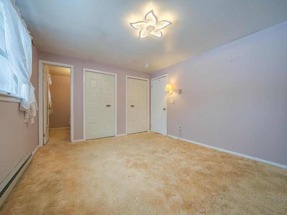 80 Sunset Ave-81