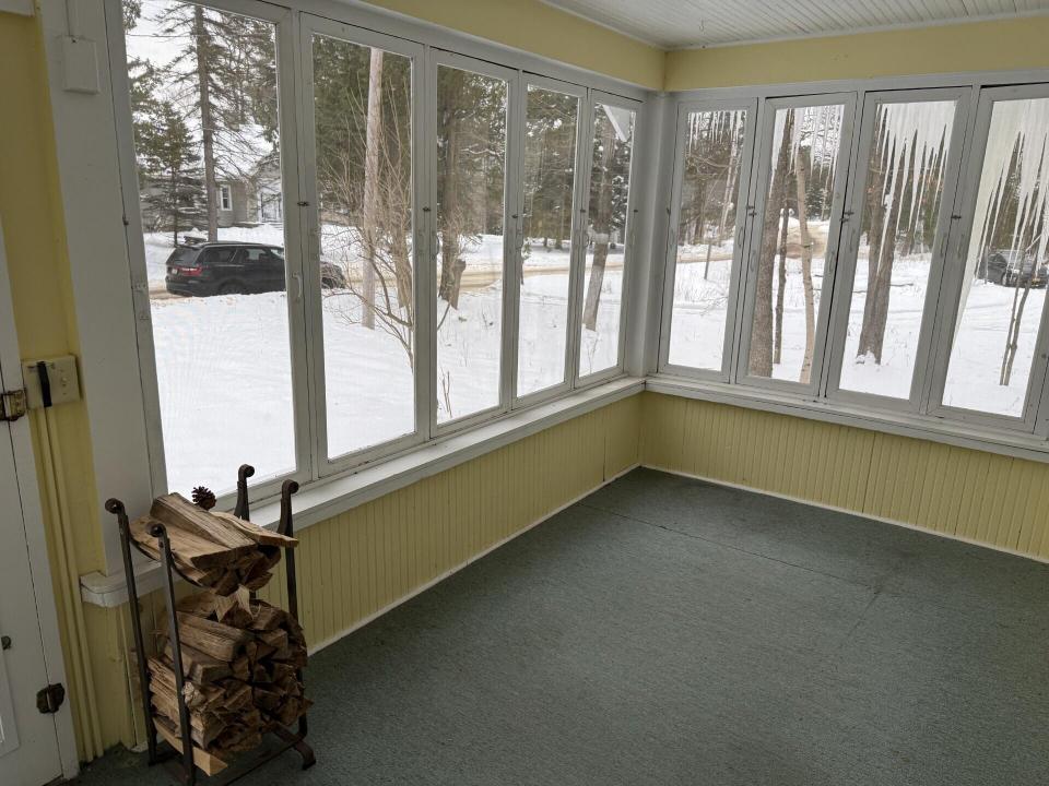 455 Park Ave enclosed porch