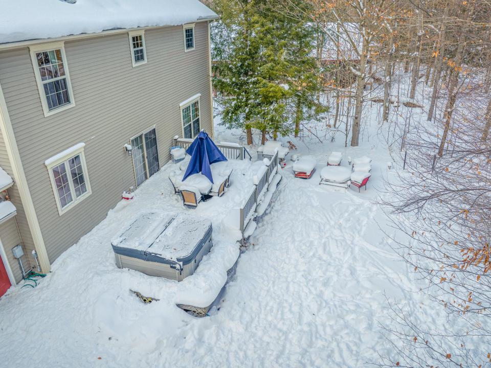 16 Robinwood (2025)-18