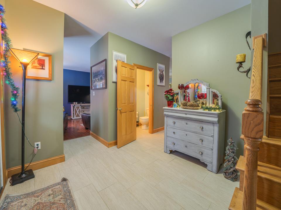 16 Robinwood (2025)-31