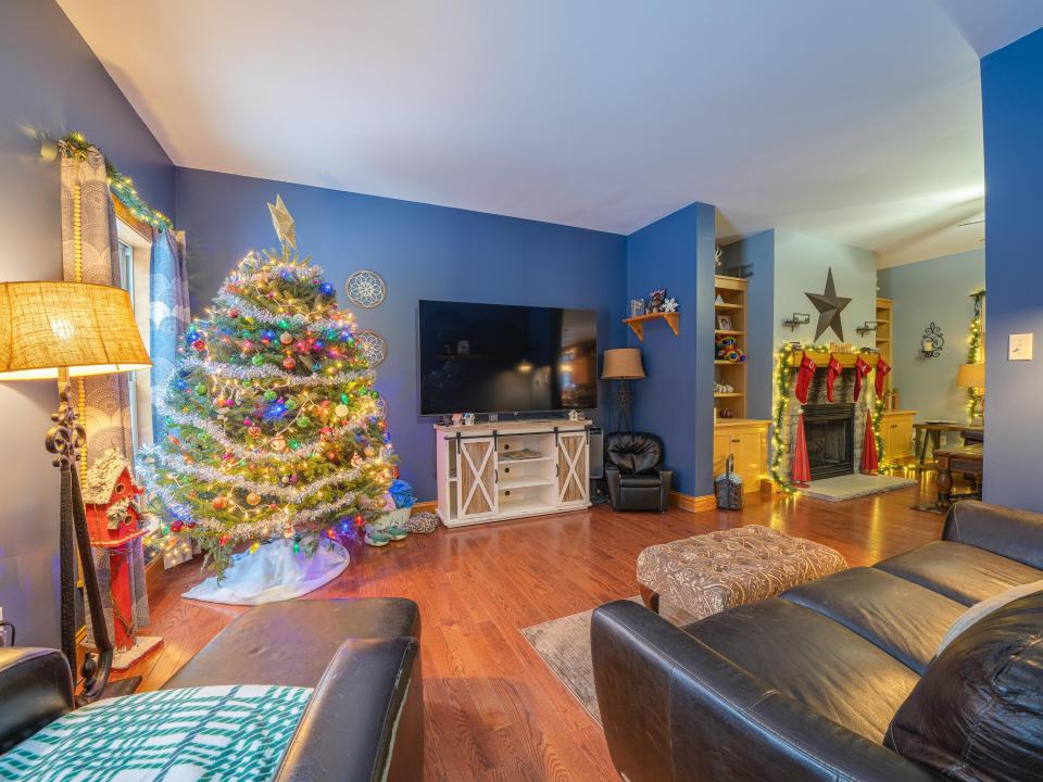 16 Robinwood (2025)-33