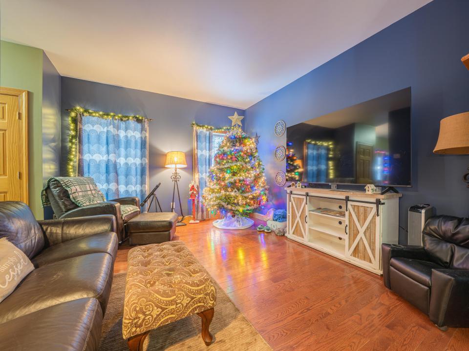 16 Robinwood (2025)-34