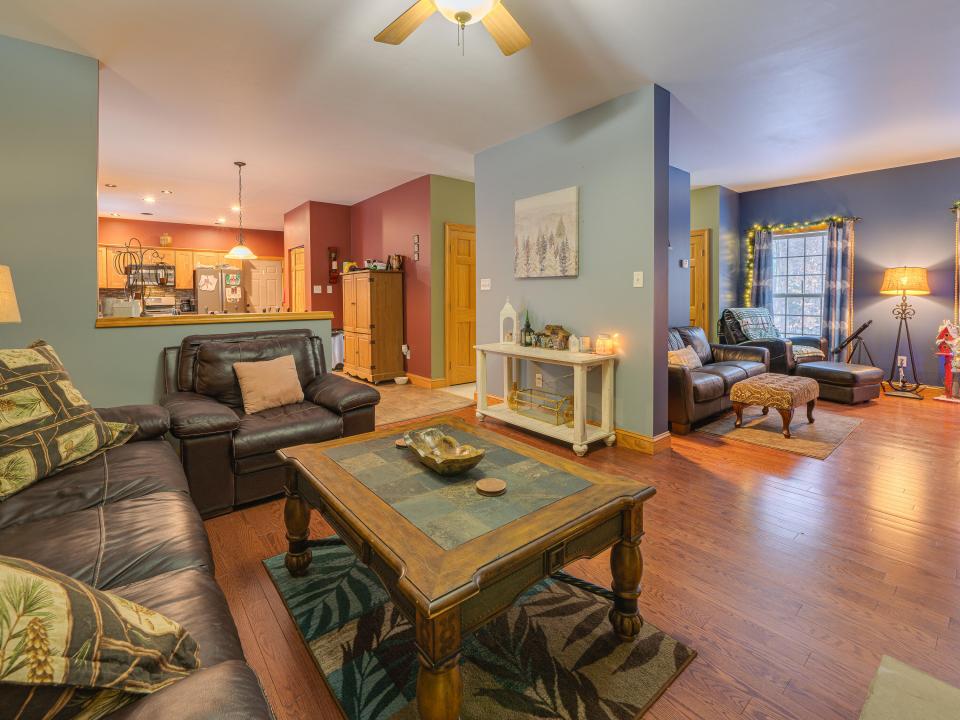 16 Robinwood (2025)-40