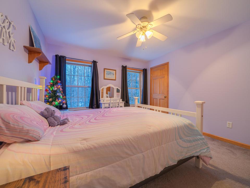 16 Robinwood (2025)-65