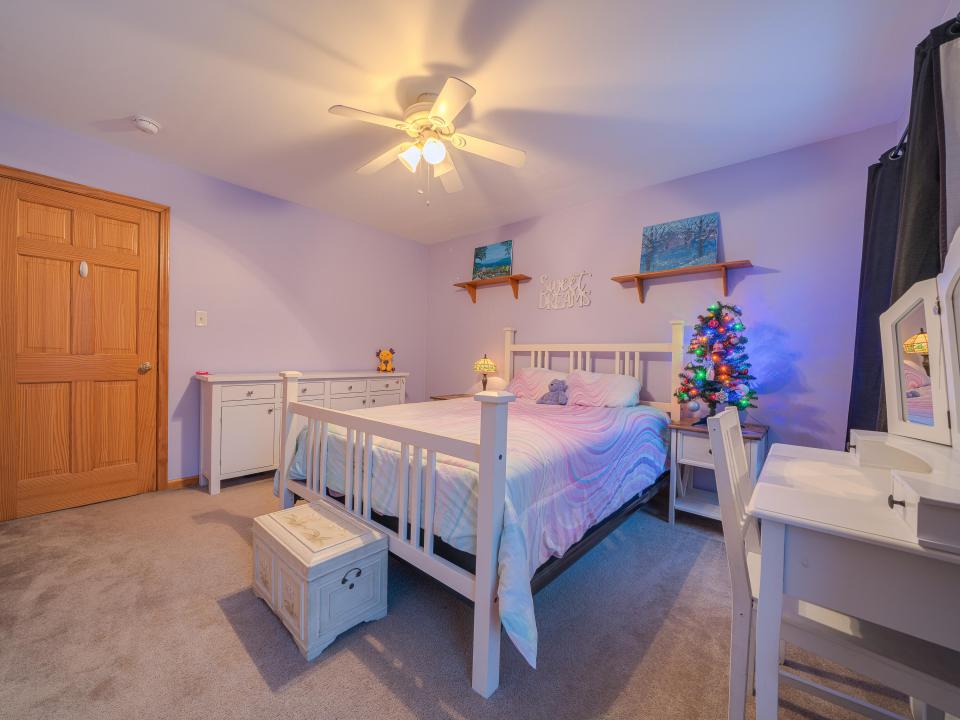 16 Robinwood (2025)-66