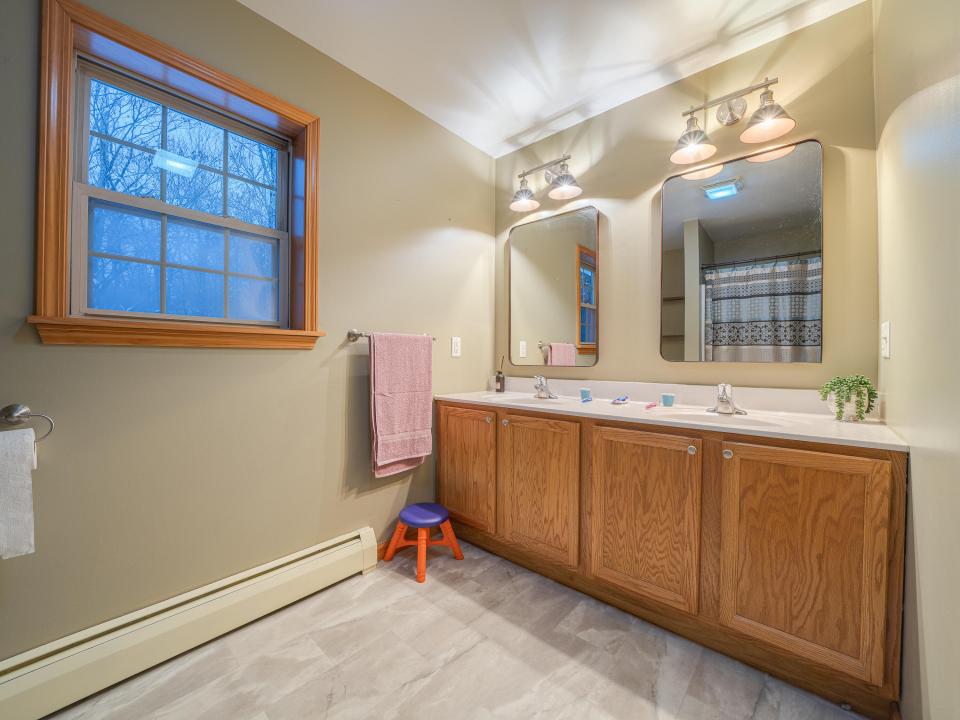 16 Robinwood (2025)-69