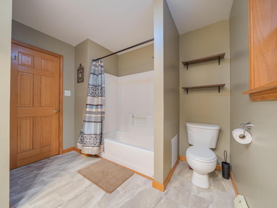 16 Robinwood (2025)-71