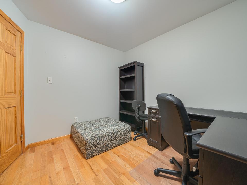 16 Robinwood (2025)-76