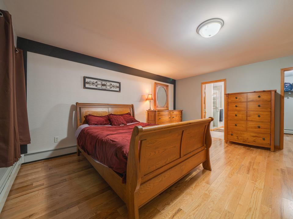 16 Robinwood (2025)-78