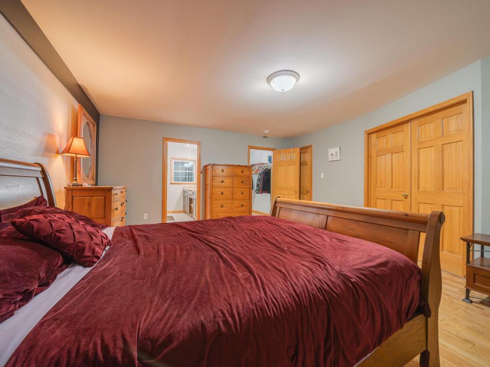 16 Robinwood (2025)-79