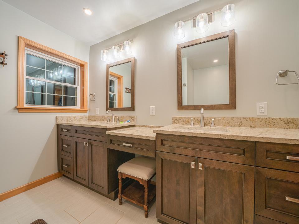 16 Robinwood (2025)-82