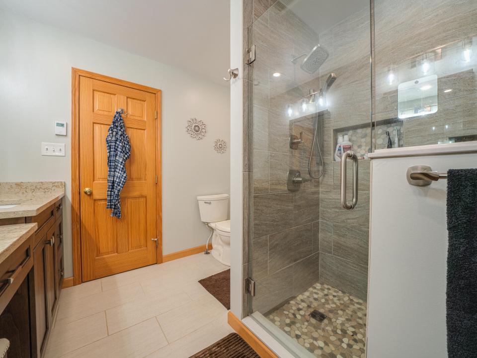 16 Robinwood (2025)-85