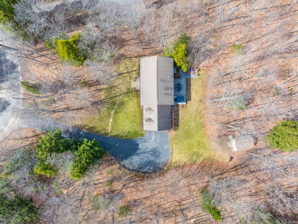 16 Robinwood Ln. (April 2026)-10
