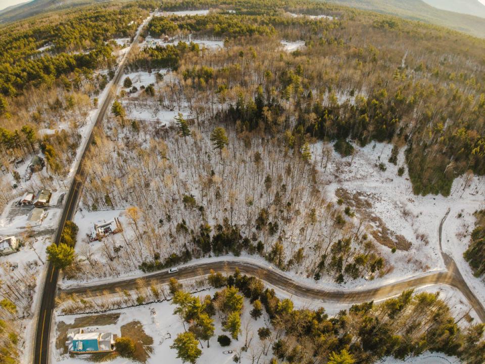 0-outlook-lane-wilmington-ny-12997-1