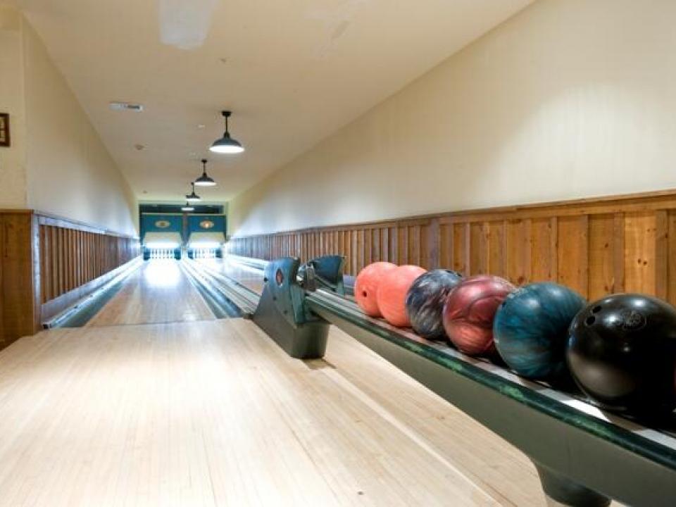 Bowling alley