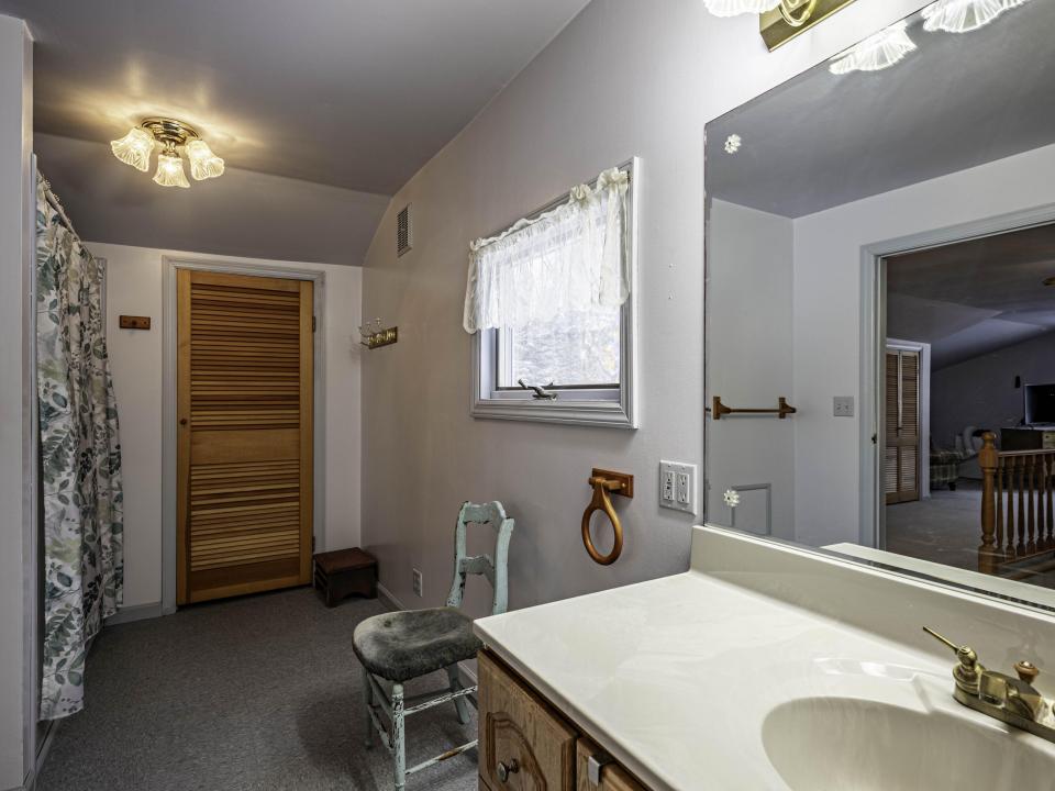 Primary bedroom bath