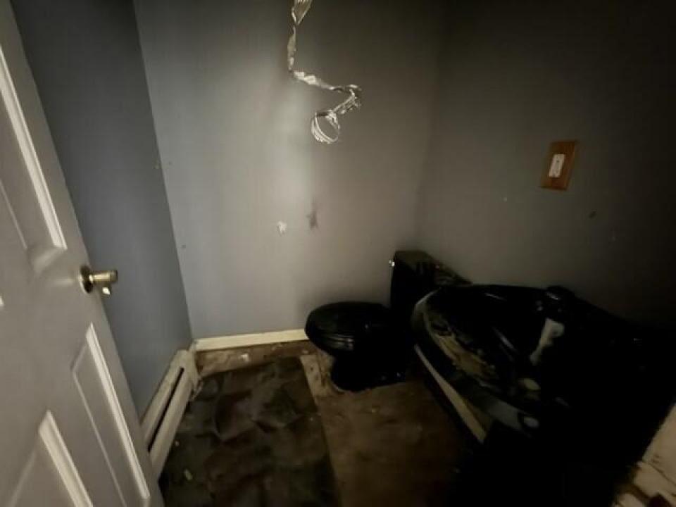 Bathroom_12