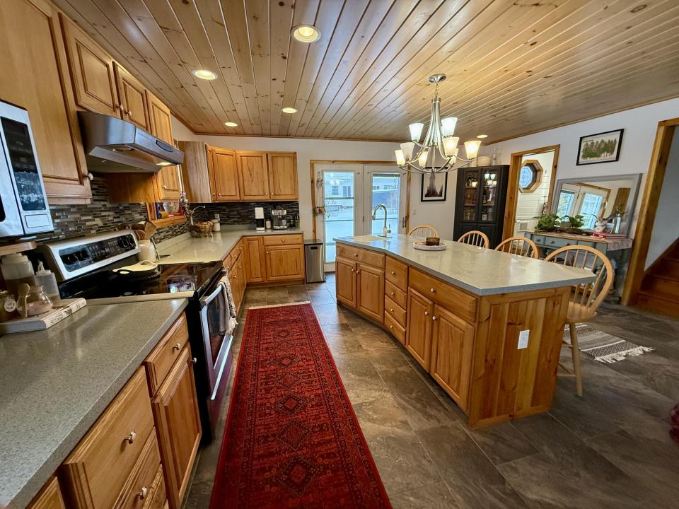 8EA844D7-5449-4FF8-9462-B90E786A3CB1_1_2