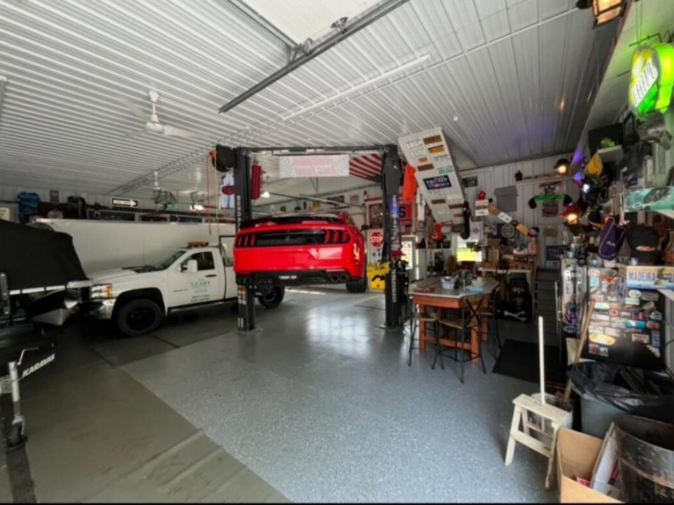 Garage