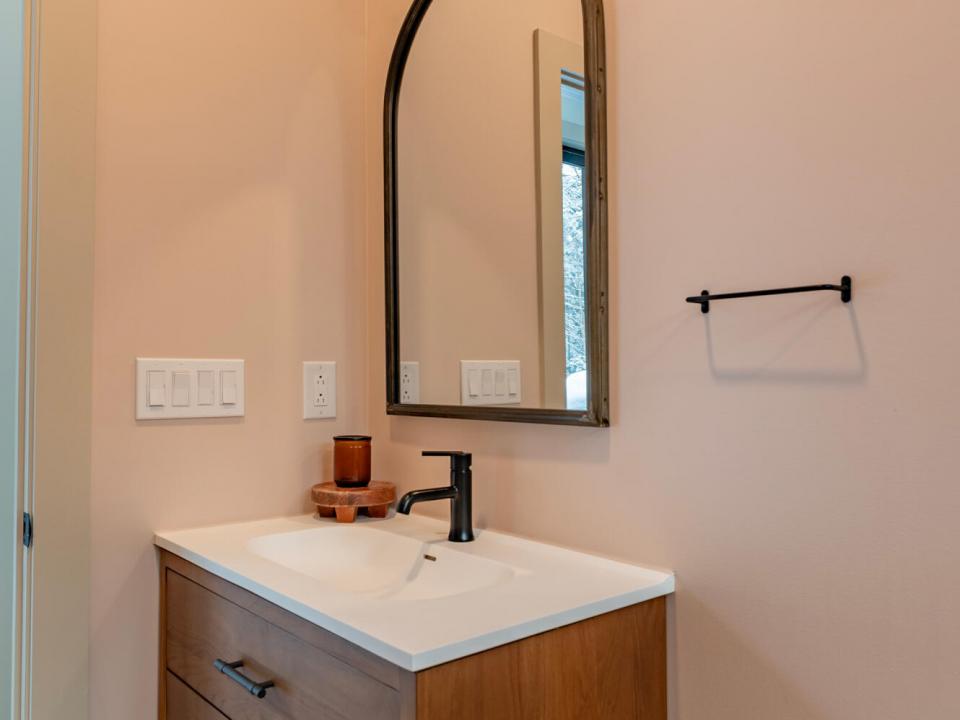 LakePlacidHomeOnLambs_Bathroom1_Vanity
