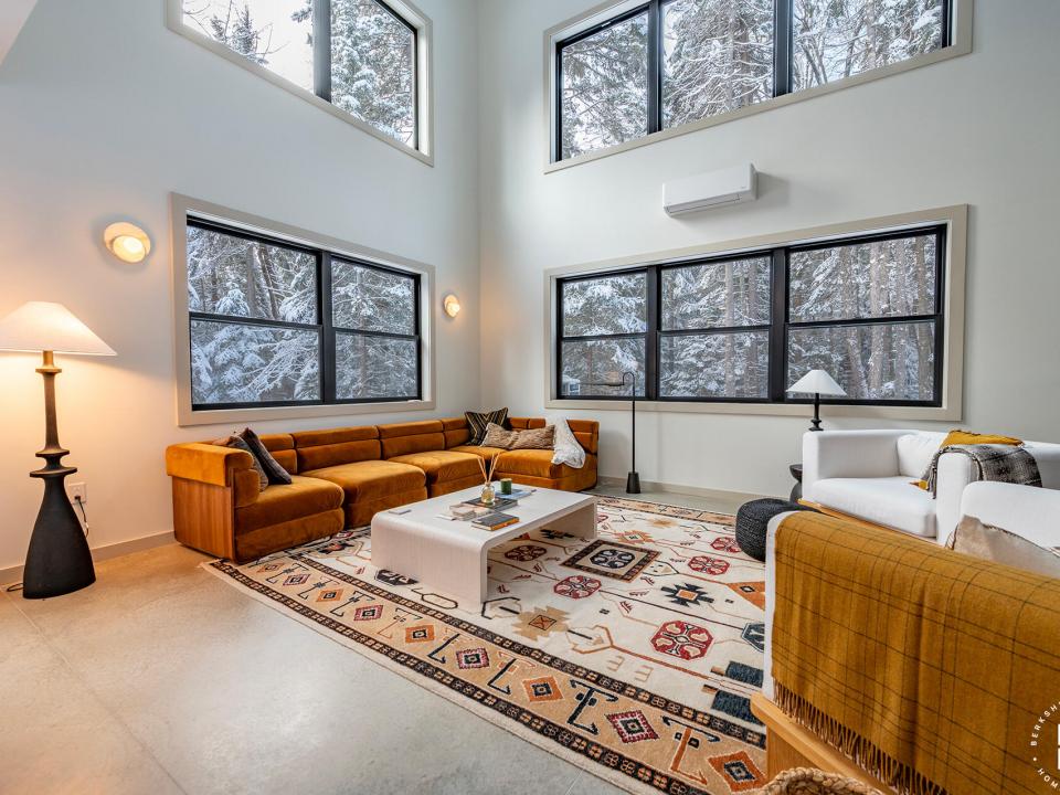 LakePlacidHomeOnLambs_LR_R