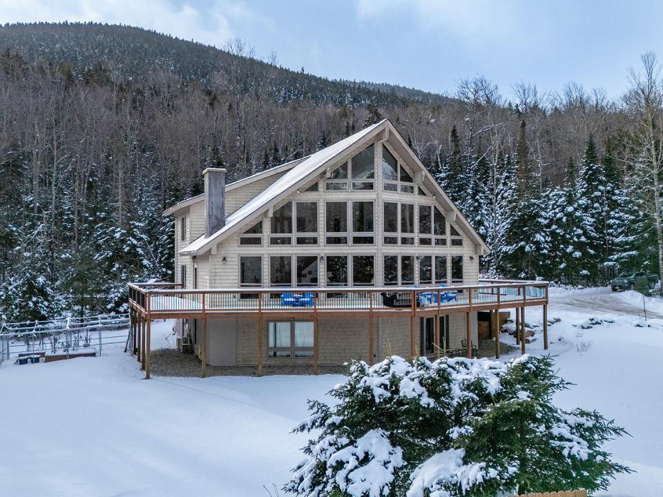 KeeneChaletOn9N_A_Exterior_Front_L