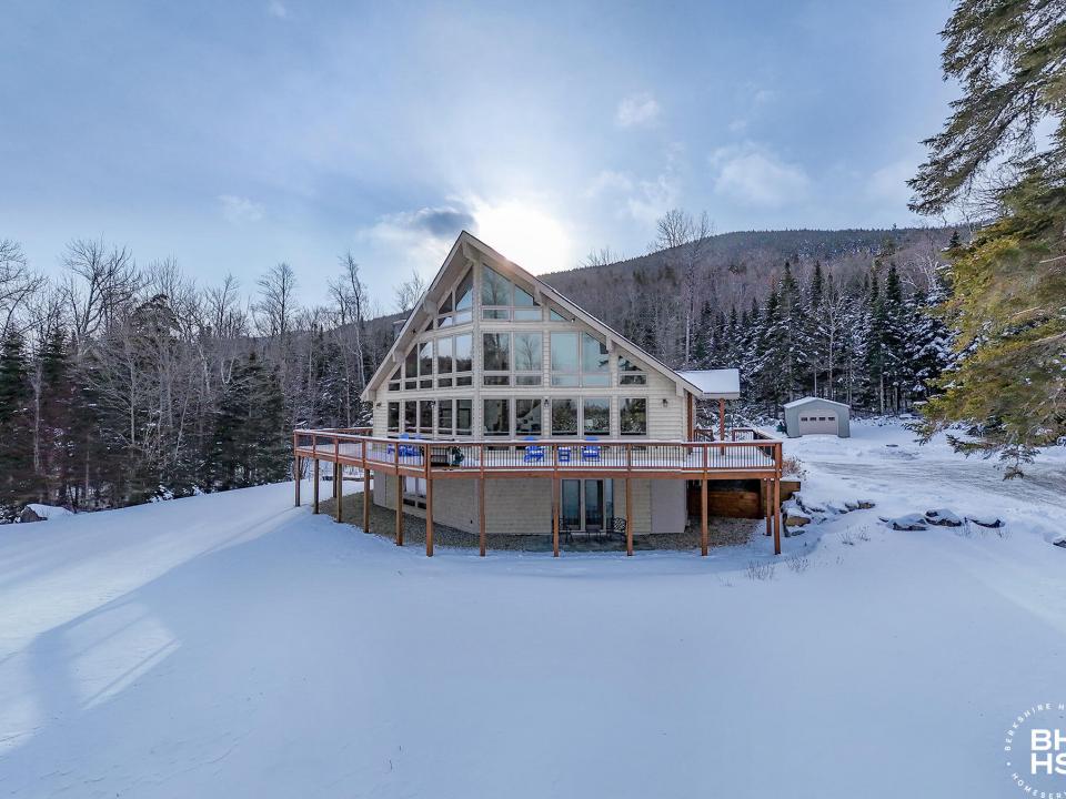 KeeneChaletOn9N_A_Exterior_Front_R_WA