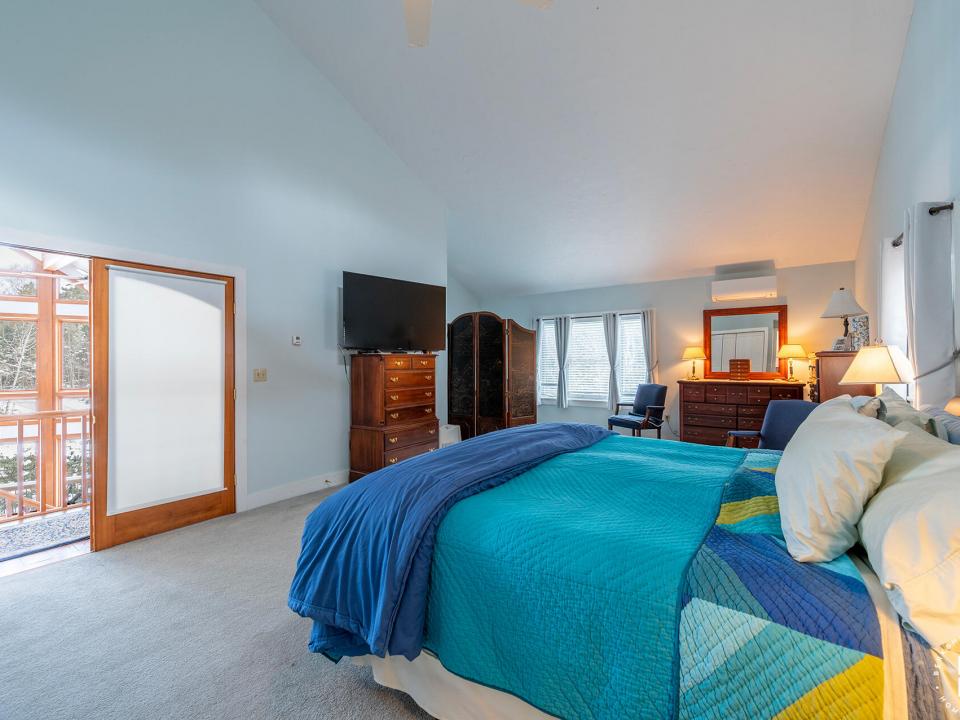 KeeneChaletOn9N_Bedroom2_Dresser