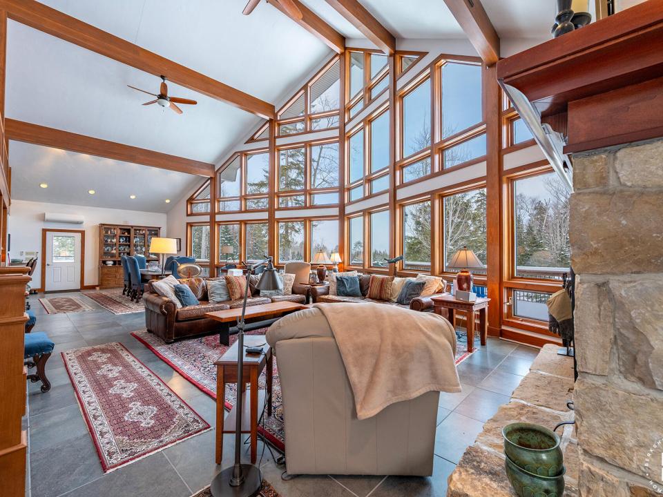 KeeneChaletOn9N_LR_To_DR