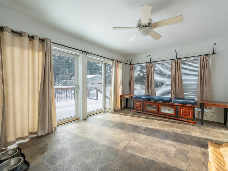 KeeneChaletOn9N_Mudroom