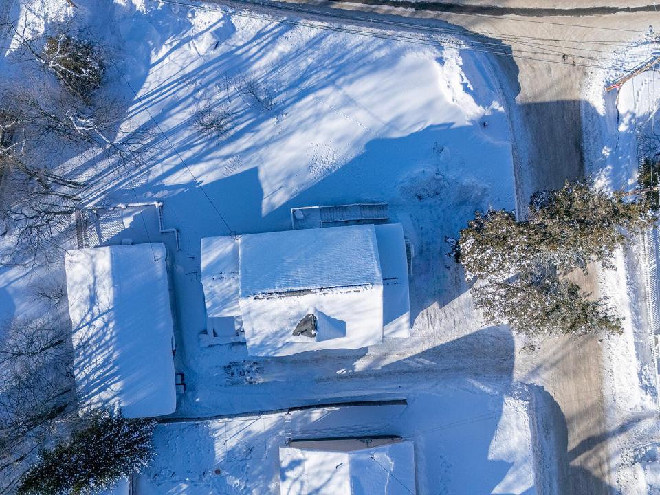 ApartmentBuildingOnElm_A_Above