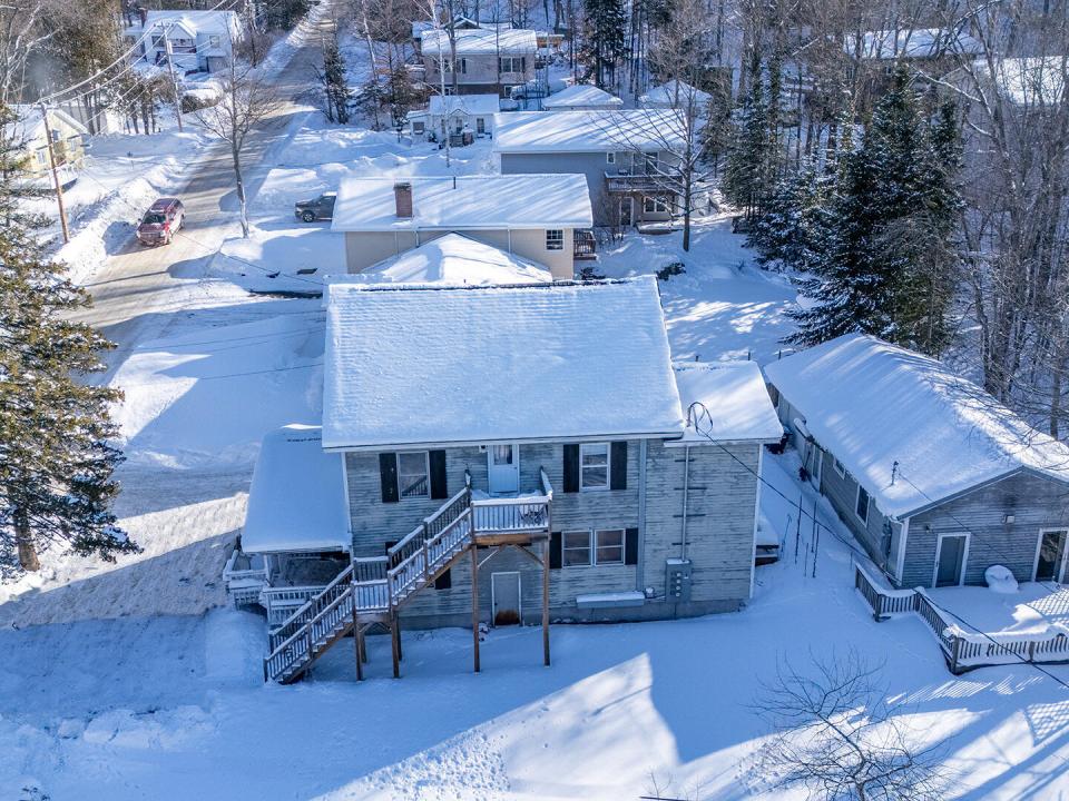 ApartmentBuildingOnElm_A_Exterior_Side