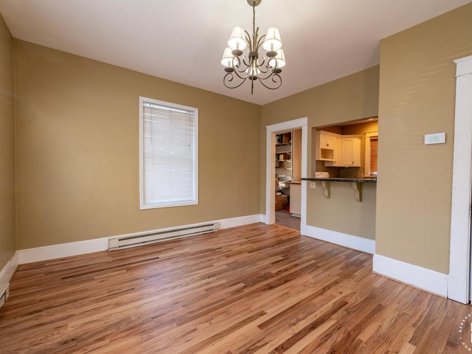 ApartmentBuildingOnElm_Apt1_DR