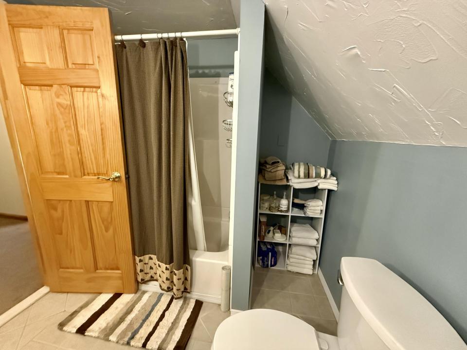 1EDD6B25-194E-4C73-82E9-750A734EE8A9_1_2