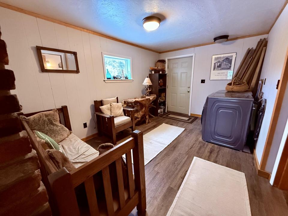 1921780E-99A8-4F2B-B9C2-68BFA45F2F45_1_2