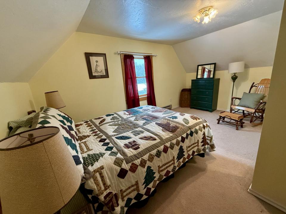 C3243297-DA96-4E65-97F4-72A39EF247FA_1_2