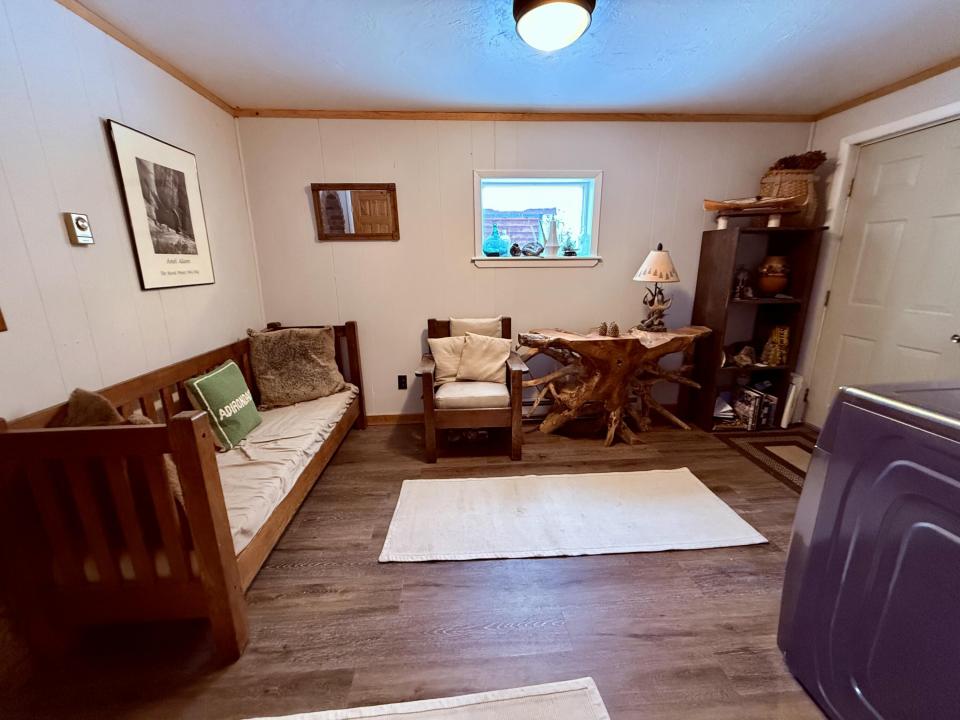 E1D62B60-038F-4DE5-9F3F-3B759007DECB_1_2