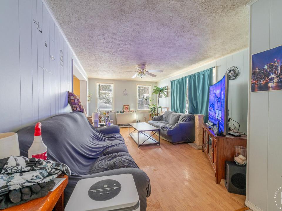 HomeOnIndianRock_LR_From_Entry