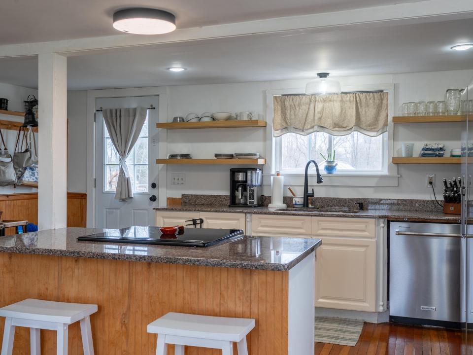 953 CHW8 Westport-24