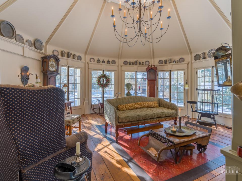 Gazebo Room