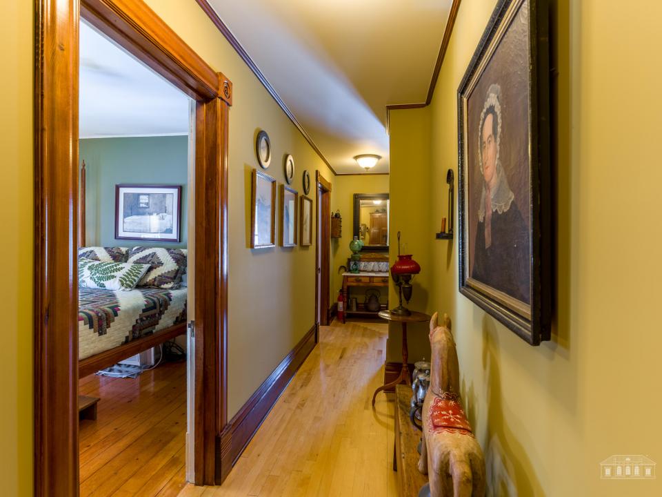 2nd floor Hallway