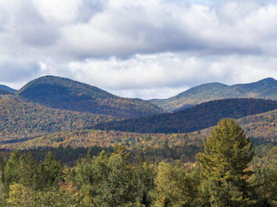 221127 SGR AUTUMN CLOUDS copy