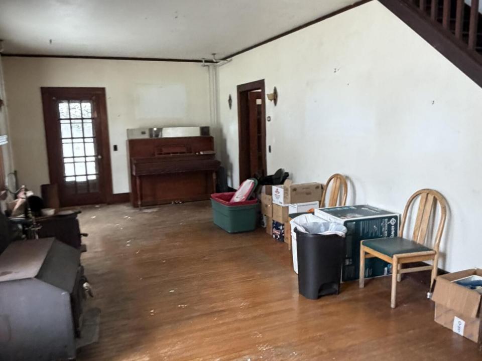 DC9185C1-ED6F-41D9-841F-F5A9E87CD5D5_1_1