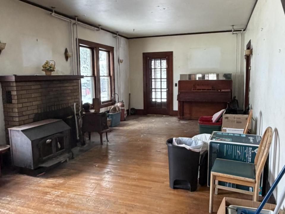 9E3B536B-DE5B-40EF-B74B-37627CC4B27B_1_1