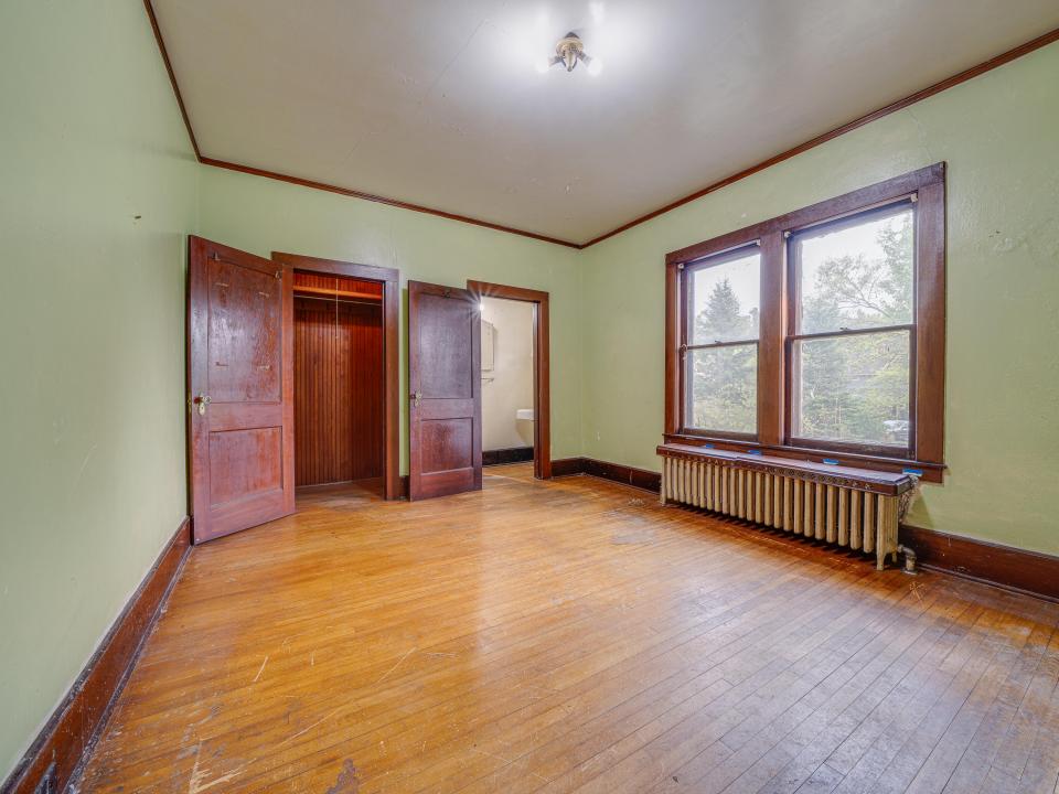 AC36AC22-9201-471B-AC4B-8805C9B5C173