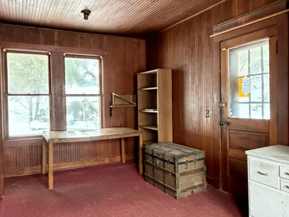 320E61A8-B2F8-4DAB-BD0B-62F910486AFF_1_1