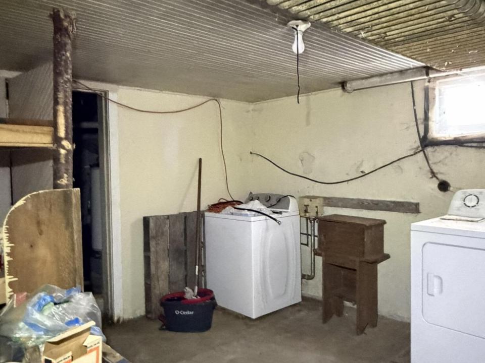 CC60C8AC-0D1F-4A08-8B0A-94A05F76CDC3_1_1