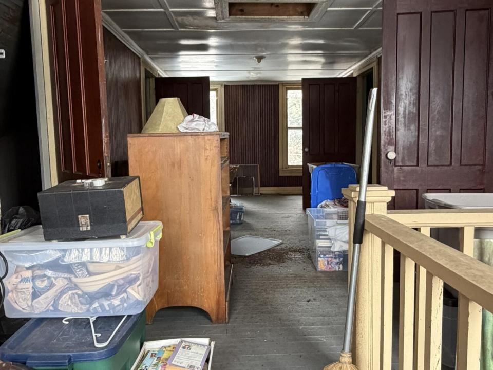 C2F513C2-F3A1-45B2-B201-BDC6B203532F_1_1